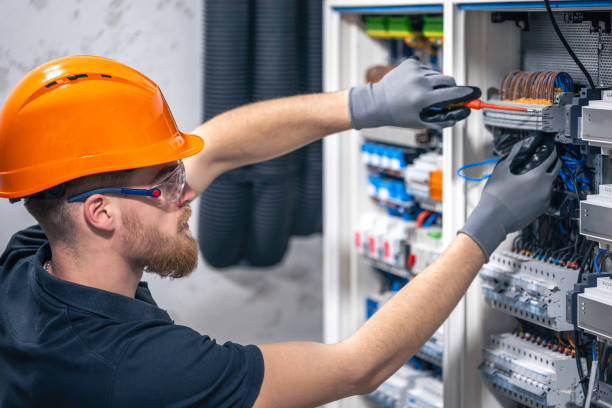 Best Affordable Emergency Electrician  in Hastings, NE